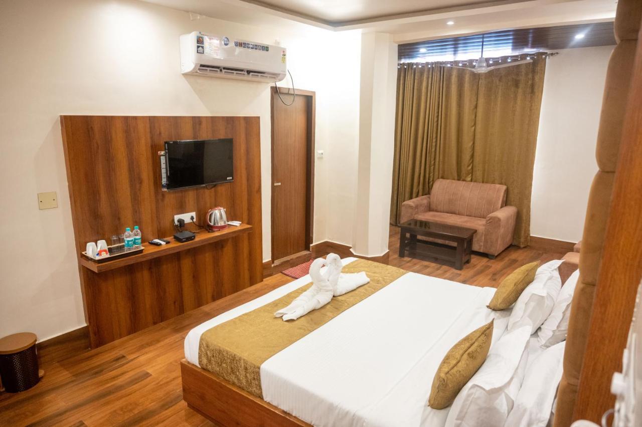Kiran Palace 3*