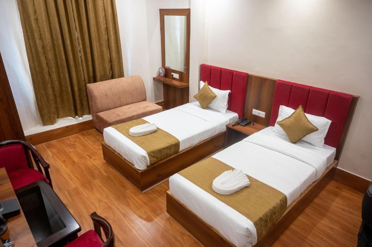 Kiran Palace 3*