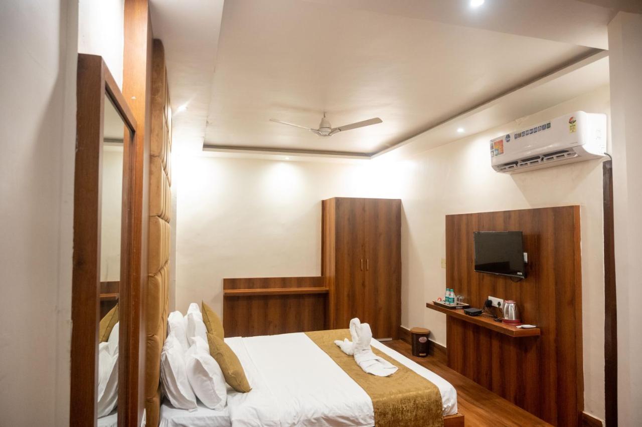 Hotel Kiran Palace