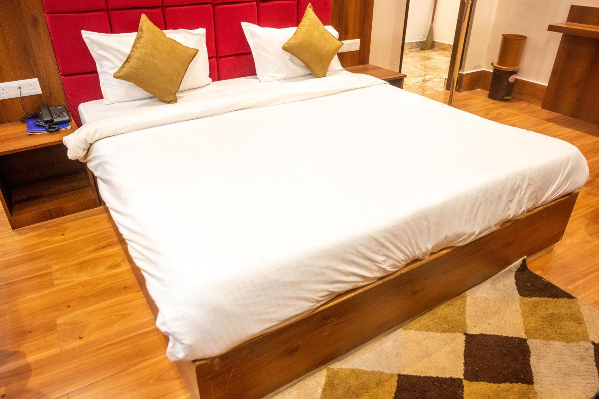 Hotel Kiran Palace 3*